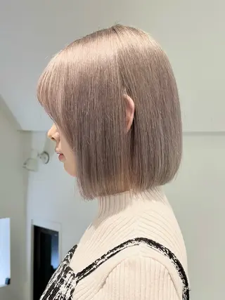 ショート カラー Ami ブリーチ/ハイトーンのヘアスタイル