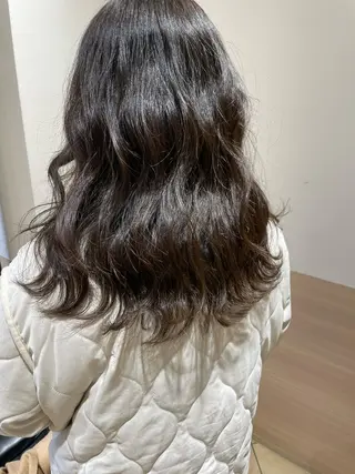 セミロング カラー 天野 瑠真のヘアスタイル