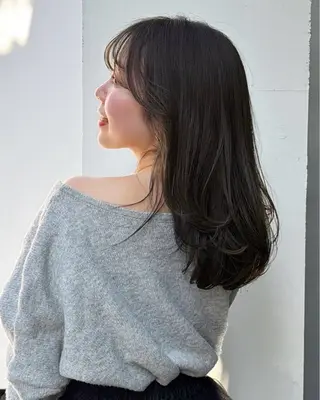 ミディアム カラー オリーブ/縮毛♡ Natsuno🩰のヘアスタイル