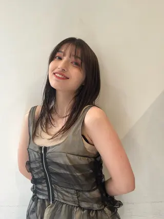 セミロング Louwe 小島のヘアスタイル