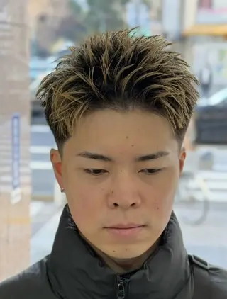 ショート カラー メンズ トミモト アユムのヘアスタイル