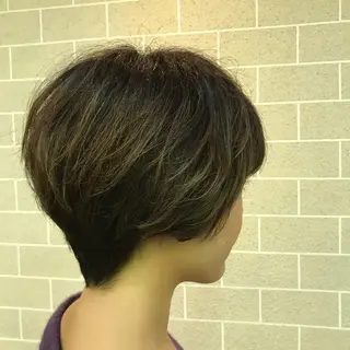 ショート ニュアンスパーマ/ レイヤー/茶屋町のヘアスタイル