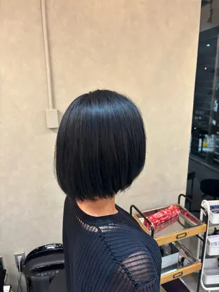 ショート カラー Hair ruup 平良那生のヘアスタイル