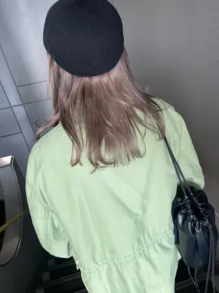 ロング カラー 💓パーマ，💗 レイヤーカットのヘアスタイル