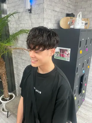 パーマ メンズ MOMO艶髪 🩵モテカラーのヘアスタイル