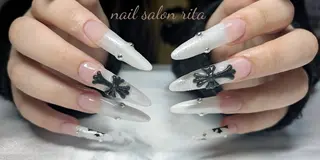 ネイル nail salon rita所属・柴田 理紗のネイルデザイン