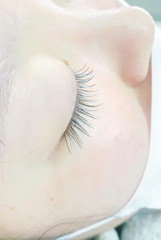 マツエク・マツパ 中村 眞歩のヘアスタイル