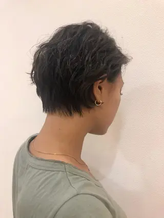 ショート カラー 内田温子大人女性 ハイライト、ボブのヘアスタイル