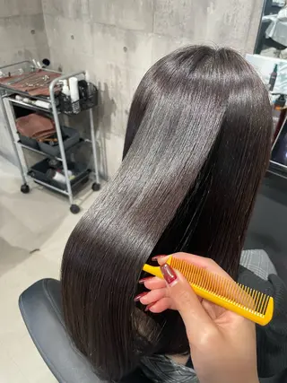 ロング _WHITE 佐伯 碧のヘアスタイル