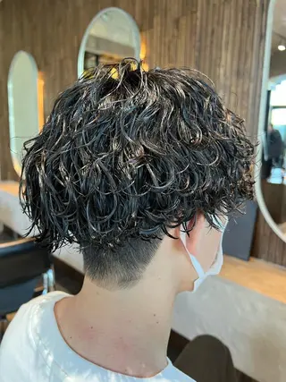 ショート パーマ メンズ 波巻きスパイラルパー マ/シャドウパーマ駿のヘアスタイル