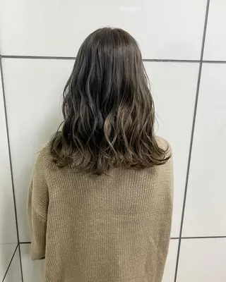 セミロング 髪質改善韓国レイヤー SHIORI🦋のヘアスタイル