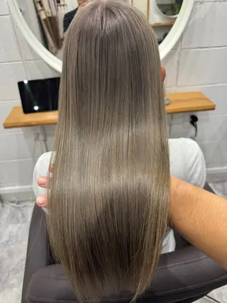 セミロング レイヤーカット🏆/ 髪質改善🏆/福本凌のヘアスタイル