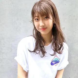 セミロング カラー パーマ ヘアアレンジ トレンドヘア🩶 艶髪🩶yoshiのヘアスタイル
