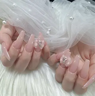 ネイル &ME ネイルサロンのネイルデザイン