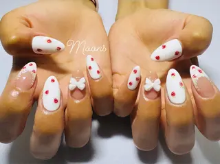 ネイル Moons nail 💅✨のネイルデザイン