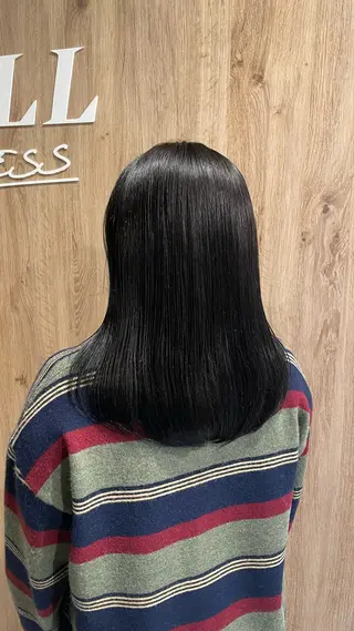 セミロング タニ アカリのヘアスタイル