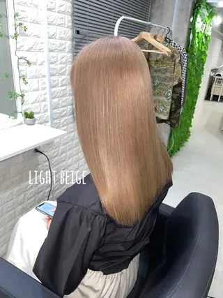 ミディアム カラー にしき さんのヘアスタイル