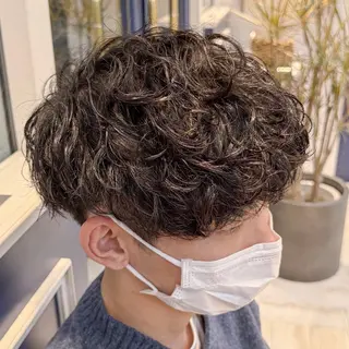 ショート パーマ メンズ 吉田 新平のヘアスタイル