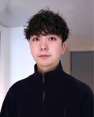 パーマ メンズ 【センターパート】 ETO／江藤翼の眉毛・アイブロウイメージ