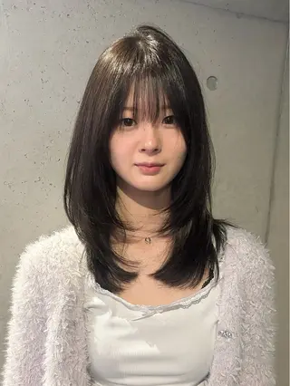 ミディアム パーマ 韓国レイヤー/ 小顔前髪/RIN🎀のヘアスタイル