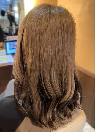 セミロング カラー 寺田 さゆみのヘアスタイル