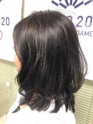 ミディアム カラー 芝田 望優のヘアスタイル