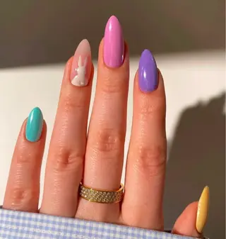 ネイル 高木 維麗絲のネイルデザイン