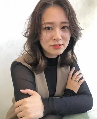 セミロング カラー nakahara madokaのヘアスタイル