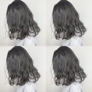 セミロング カラー 韓国レイヤーカット/ ダブルカラーのヘアスタイル