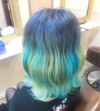 ミディアム カラー 岩谷/ブリーチ 🪽透明感カラーのヘアスタイル