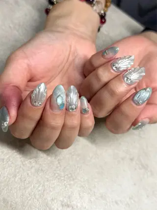 ネイル ネイルルーム チャームのネイルデザイン
