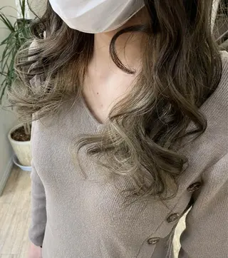 カラー SALOWIN栄 高須大貴のヘアスタイル