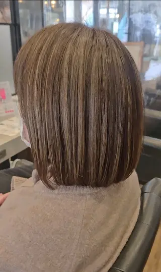 ミディアム カラー 関口 友菜のヘアスタイル