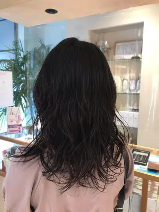 セミロング パーマ 三代 ゆりあのヘアスタイル