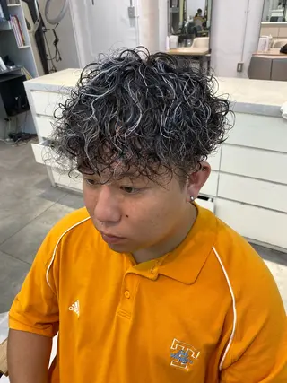 カラー パーマ メンズ 新宿【メンズパーマ】 塩澤太一のヘアスタイル
