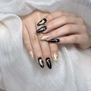 ネイル MQueen ネイルサロンのネイルデザイン