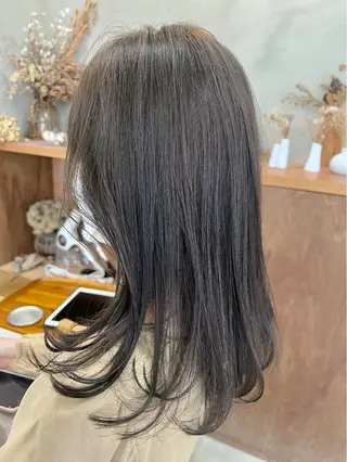 カラー 山下 悠月のヘアスタイル
