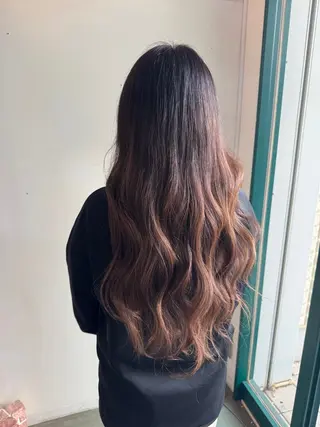 ロング カラー 大塚 しおりのヘアスタイル