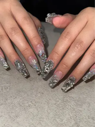 ネイル ネイルルーム チャームのネイルデザイン