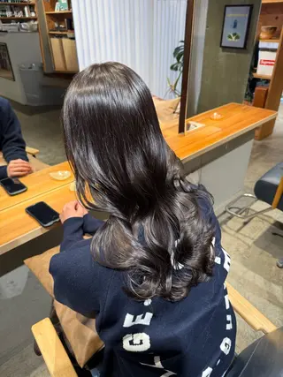 カラー 近藤 歌留多のヘアスタイル