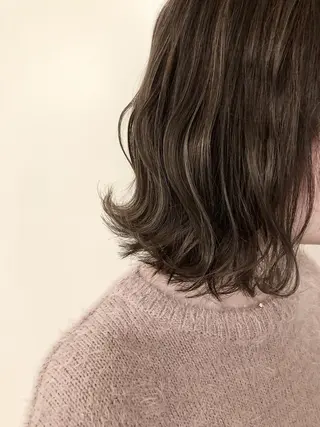 カラー エヌプランツ 和泉府中のヘアスタイル