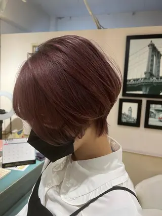 ショート カラー レイヤー×艶髪特化 マネージャー安藤光司のヘアスタイル