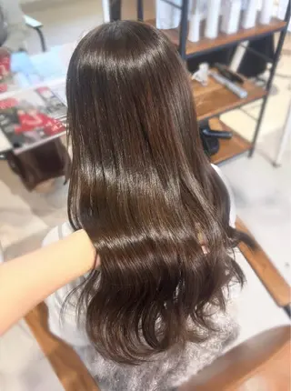 セミロング カラー annuy ayanaのヘアスタイル