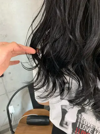 ミディアム カラー パーマ ヘアアレンジ メンズ キッズ ネイル マツエク・マツパ 切りっぱなしヘアボブ ミディアムヘアRYOのヘアスタイル