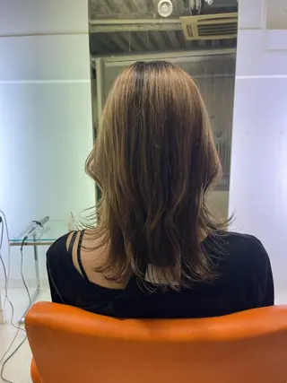ミディアム カラー ヘアアレンジ 鶴﨑 美優亜のヘアスタイル