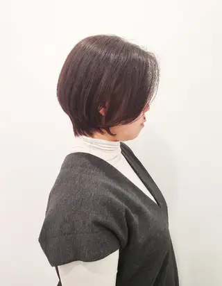 ショート カラー 齋藤 愛美のヘアスタイル