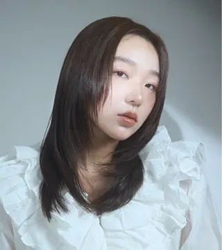ミディアム chinatsu 。のヘアスタイル