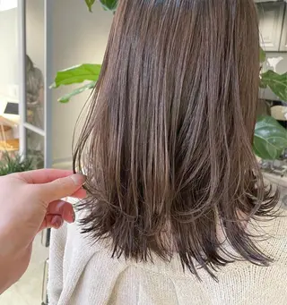 ミディアム 表参道ミディアム レイヤー山岸季生のヘアスタイル