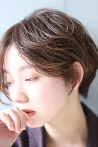 ショート カラー 石綿 大和のヘアスタイル