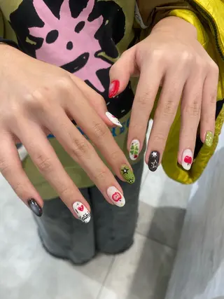 ネイル M. SHIMAMURAのネイルデザイン